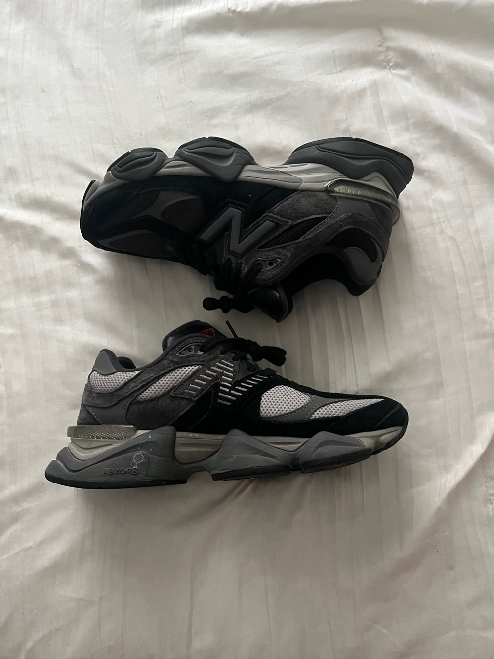 New Balance 9060 Men's Sneakers in Black and Gray